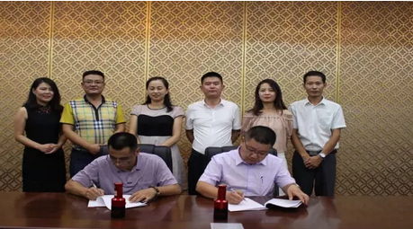 服務企業的名義 ——北京愛國小男孩科技有限公司與中鴻龍騰能源管理（北京